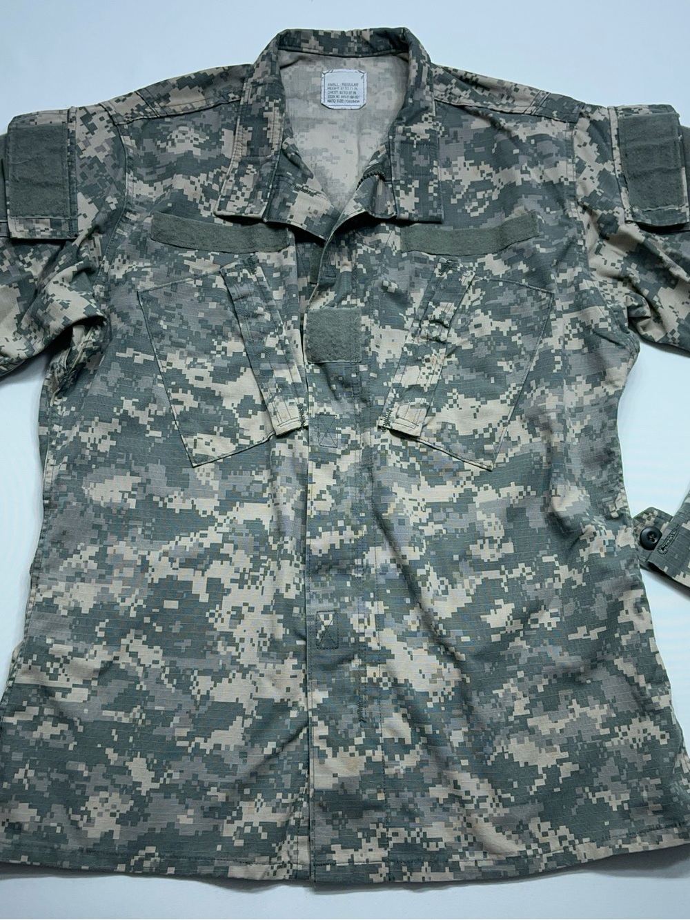 US Army Combat Uniform Coat Mens Size Small Rip Stop Digital Camo Field Jacket